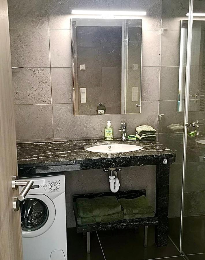 Lotusbluete Appartement In Heviz Mit Tiefgarage Und Panoramaterrasse Eksteriør billede